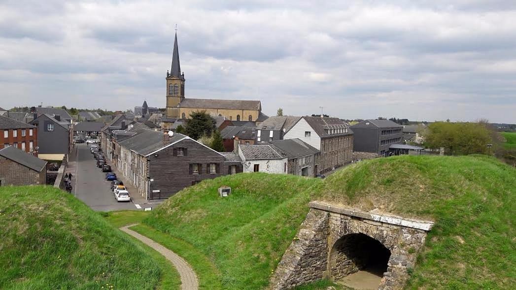 La Roche Du Roy Lägenhet Rocroi Exteriör bild