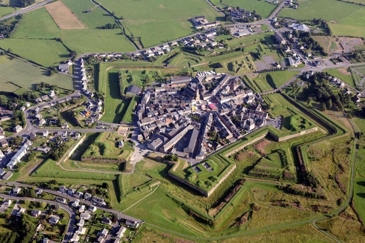 La Roche Du Roy Lägenhet Rocroi Exteriör bild